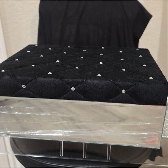 At Home Studded Velvet Mirrored Jewelry Storage Box - Picture 4 of 11